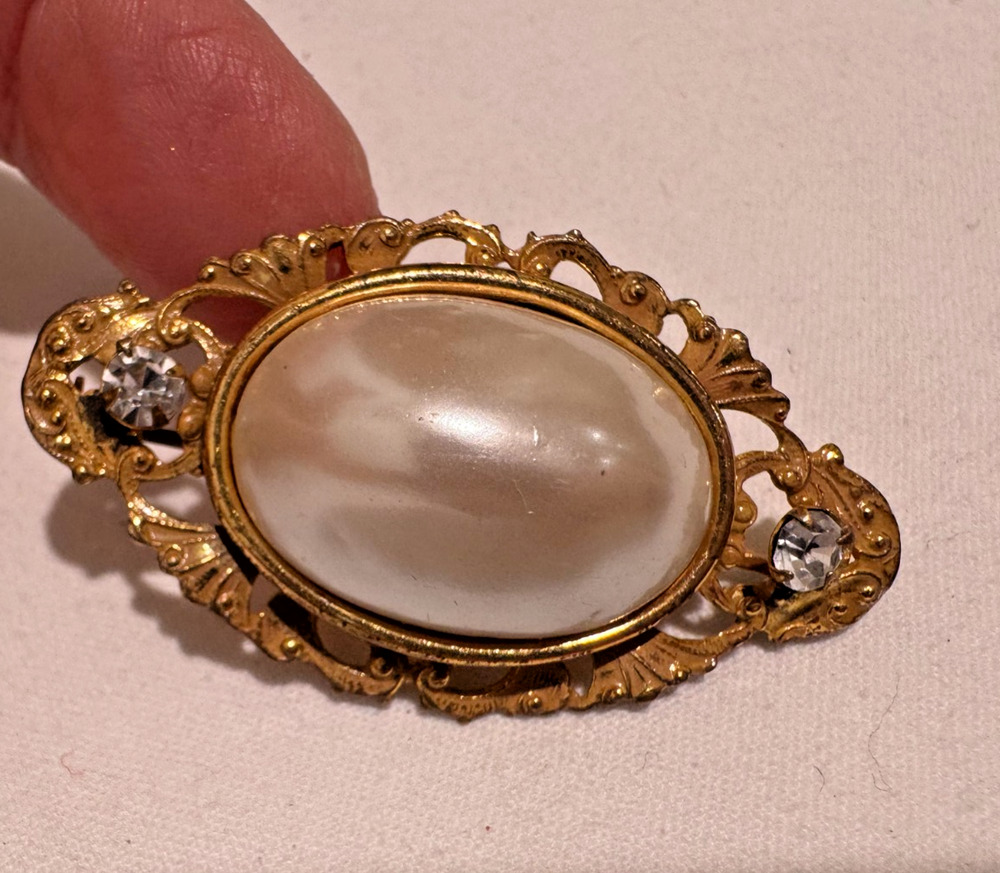 Vintage Miriam Haskell Brooch Pin Faux Pearl Cabochon Rhinestone Filigree Oval